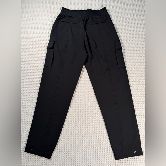 NEW Athleta Black Women’s Endless Cargo Pants Size 4 - Picture 7 of 10